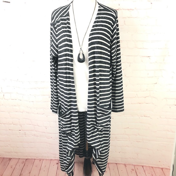 LuLaRoe Sweaters - LuLaRoe Sarah NWT